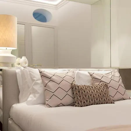 Apartment Clerigos Modern Flat W/ Ac & Patio By Lovelystay