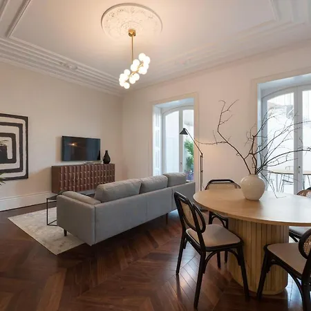 Apartment Clerigos Modern Flat W/ Ac & Patio By Lovelystay