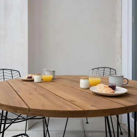 Clerigos Modern Flat W/ Ac & Patio By Lovelystay Apartment *